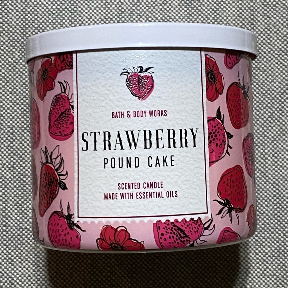 Strawberry Pound Cake Candle NEW